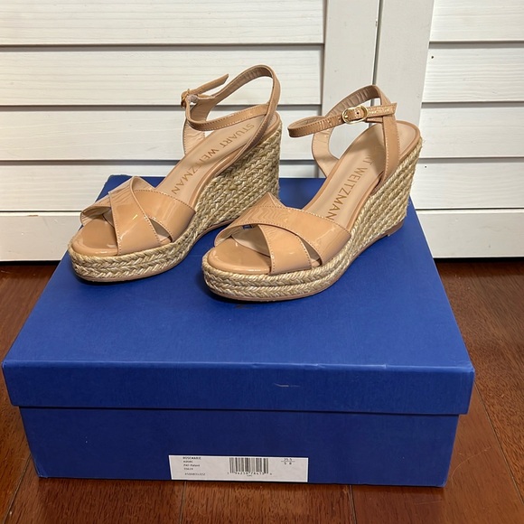 Stuart Weitzman Rosemarie Sandal - Picture 1 of 9